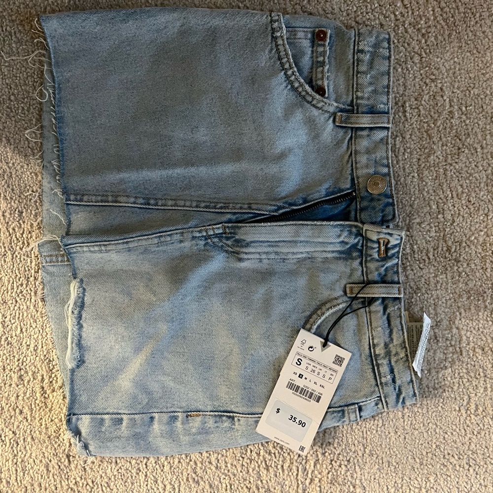 BRAND NEW, NEVER WORN Zara Denim Skirt